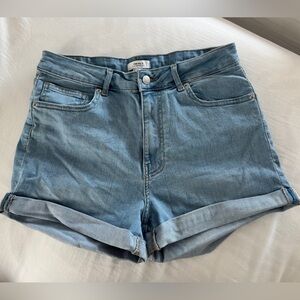 Forever 21 Premium Light Wash Denim Shorts Size 30 NWT High Rise